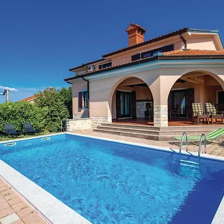 Holiday home Amazing In With Wifi